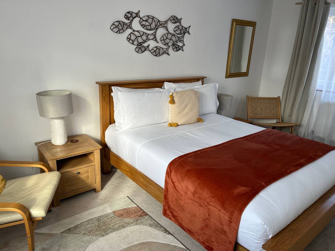 2 Bed-Sleeps 4-Parking-Pets-10 min walk to Beach in Falmouth (Cornwall), Cornouailles