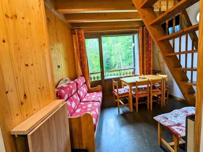 Appartement de vacances pour 6 personnes, avec piscine et balcon, adapté aux familles