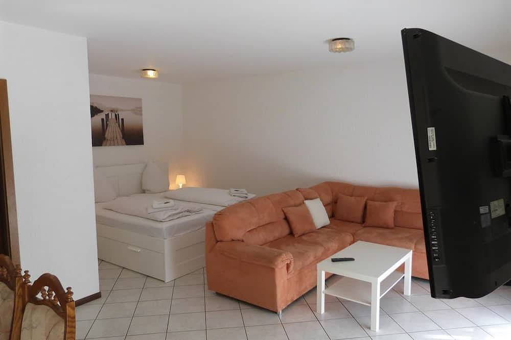 Double room with shower and toilet - Winzergasthof \"Zum Kellerstübchen\" in Mehring, Moseleifel