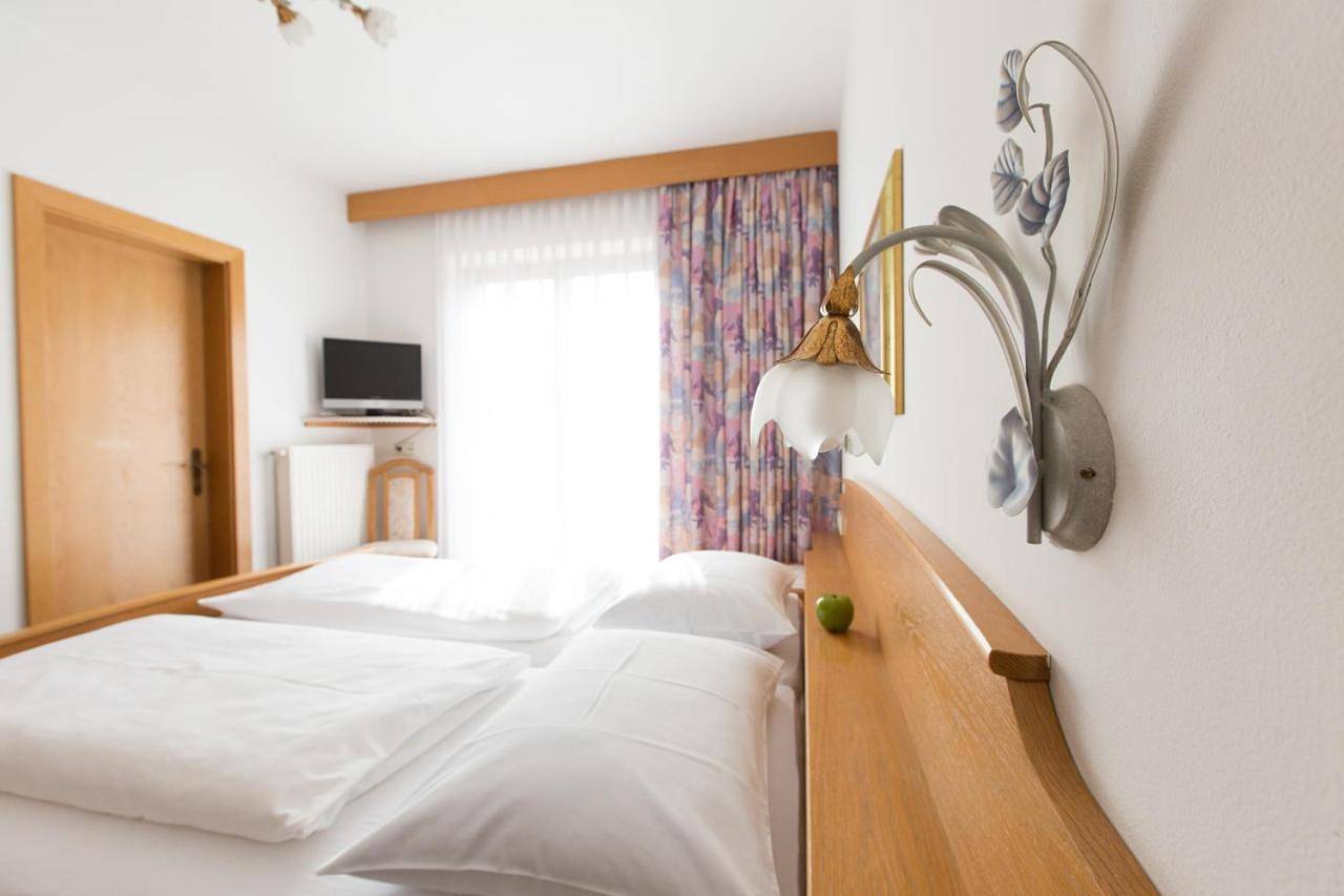 Single Room with Mountain View in Dorf Tirol, Texelgruppe