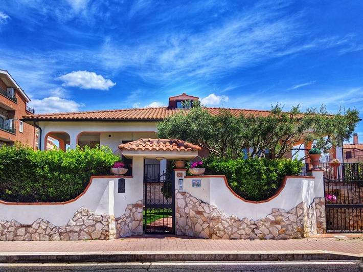Casa vacanza per 3 persone, con Terrazza e Giardino a Passoscuro