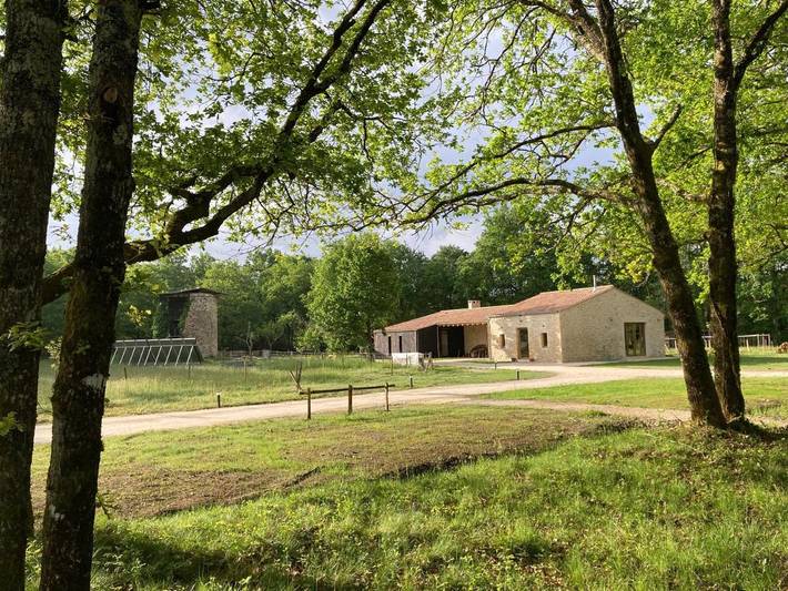 Location de vacances pour 4 personnes, avec vue ainsi que terrasse et jardin, animaux acceptés à Listrac-Médoc - 2