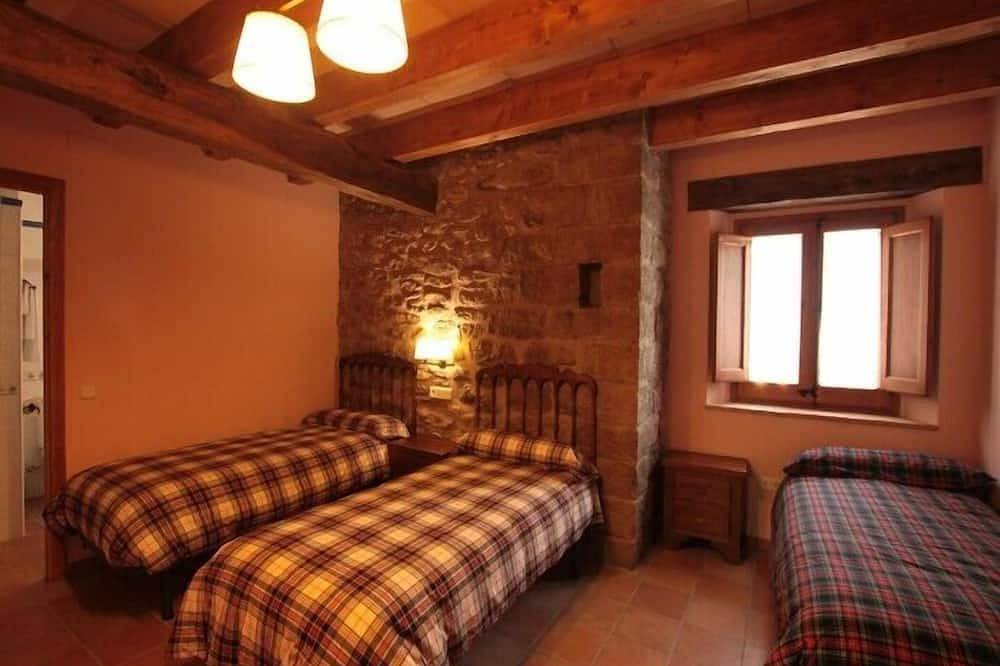 Wunderschönes Haus mit Pool in den Pyrenäen in Lladurs, Spanische Pyrenäen