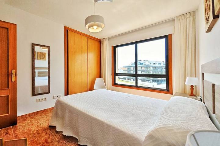 Entire apartment, Disconnectaengalicia La Perla Premium, swimming pool and parking in Praia de Caneliñas (Sanxenxo), Sanxenxo