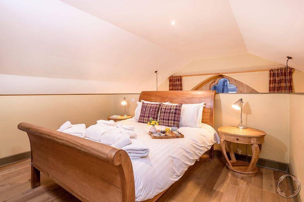 Ganze Wohnung, Highland Club Direct Property - Ferienwohnung Talisker im Kloster am Loch Ness - Wlan - Pool in Fort Augustus, Highlands
