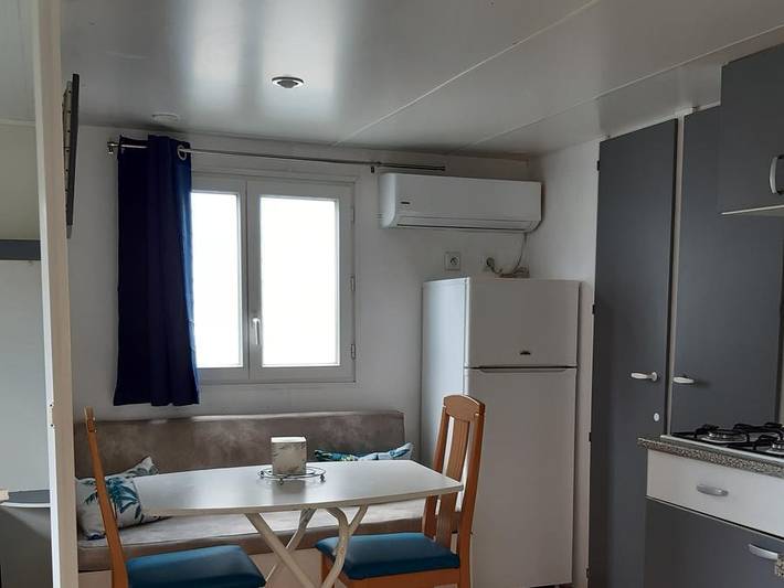 Mobil home pour 4 personnes, avec bassin pour enfant à Colombiers - 3