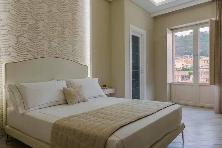 Chambre d’hôte pour 4 personnes, avec vue et balcon, adapté aux familles à Tropea - 2