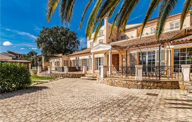 Location de vacances pour 15 personnes, avec piscine et terrasse, animaux acceptés à Les Adrets-de-l'Estérel