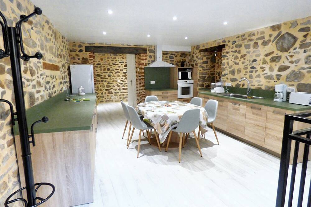 Homerez - Casa cómoda en el corazón de Brioude con aparcamiento privado. in Brioude, Macizo Central