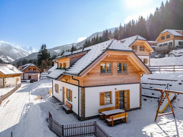Ferienhaus für 10 Personen, mit Whirlpool und Terrasse sowie Garten und Sauna