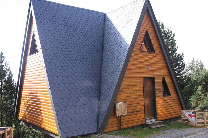 Chalet 6 couchages avec balcon et parking aux Angles in Les Angles, Parc naturel régional des Pyrénées catalanes