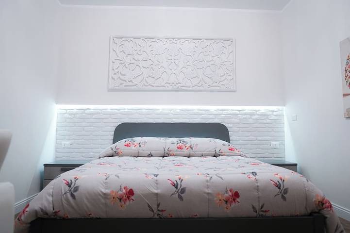 Delightful and refined villa nestled in a green oasis in the city in Palerme, Province de Palerme