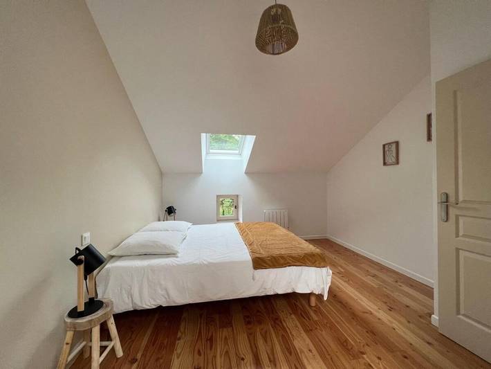 Location de vacances pour 4 personnes, avec jardin ainsi que vue et terrasse à Saint-Julien-le-Petit - 2