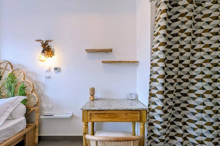Appartement entier, Chic apart with parking, balcony and great view in La Palud-sur-Verdon, Gorges du Verdon