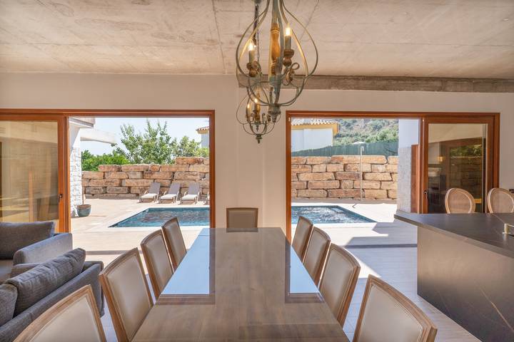 Luxury Villa with 2 Pools, Private Suite, and 360° Views in Sierra Gorda, Coín