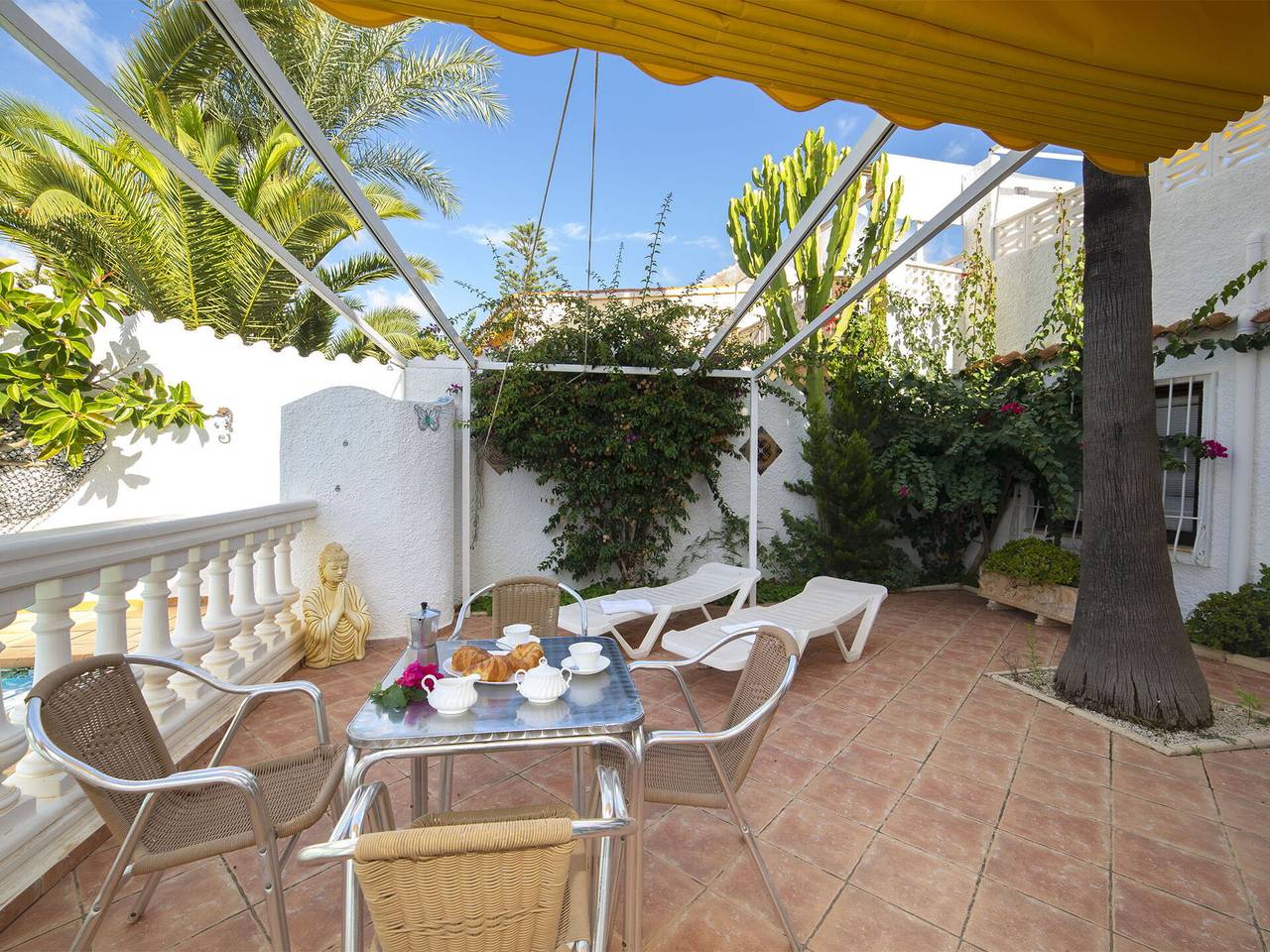 De Las Rosas - De Las Rosas 108.1 in la Nucia, Costa Blanca