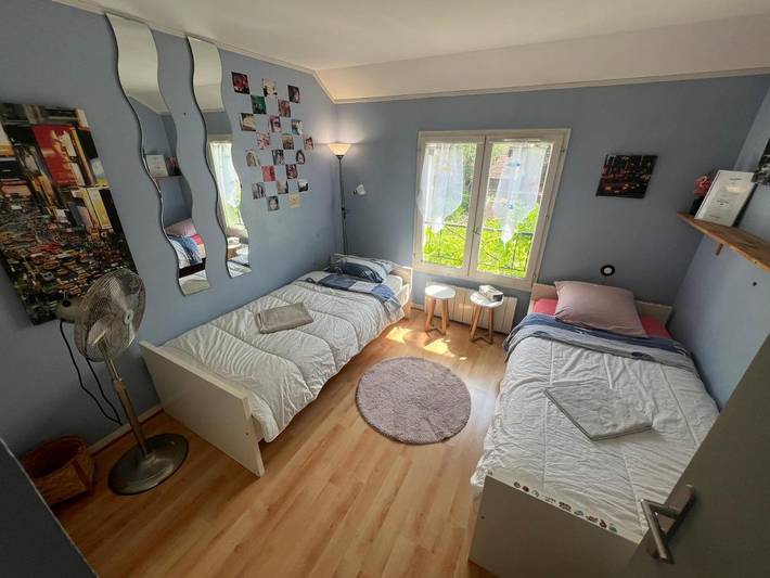 Location de vacances pour 2 personnes, avec Jardin et Vue à Roissy-en-France