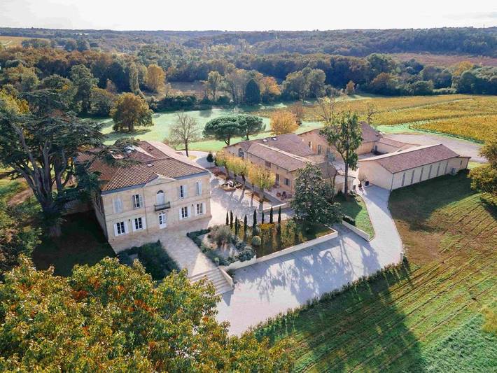 Maison d’hôte pour 2 personnes, avec Terrasse et Jardin ainsi que Piscine et Vue à Beychac-et-Caillau
