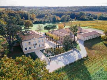 Maison d’hôte pour 50 personnes, avec jardin ainsi que piscine et terrasse en Gironde