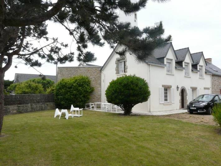 Location de vacances pour 6 personnes, avec terrasse ainsi que vue et jardin à Riantec - 2