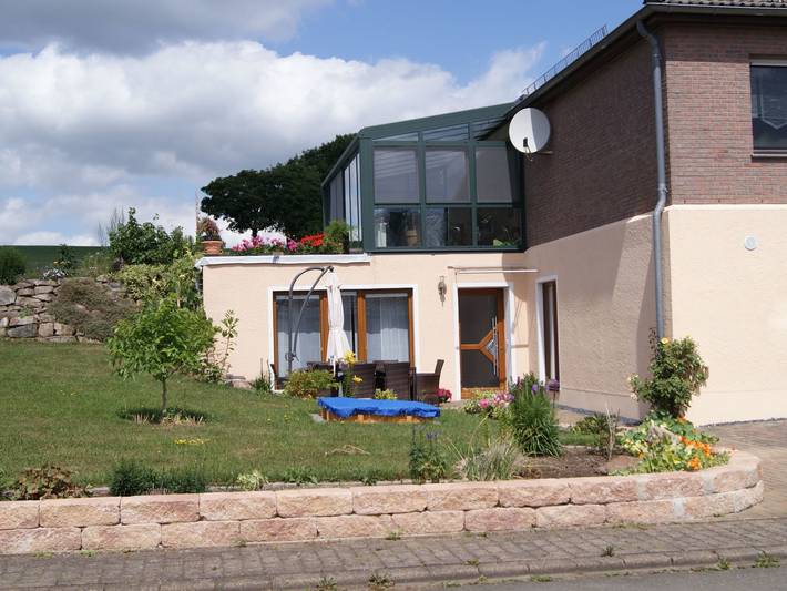 Ferienwohnung für 8 Personen, mit Terrasse und Garten in Mützenich