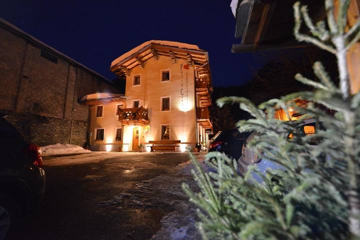 Maison d’hôte pour 2 personnes, avec Jardin à Champoluc