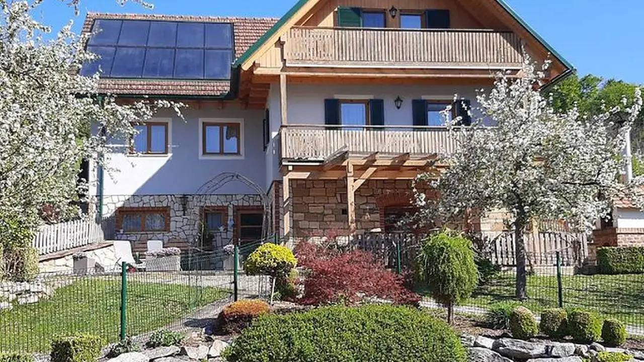 Ganze Ferienwohnung, Ferienwohnung für 4 Personen (100 m²) in Feldbach in Südoststeiermark, Feldbach