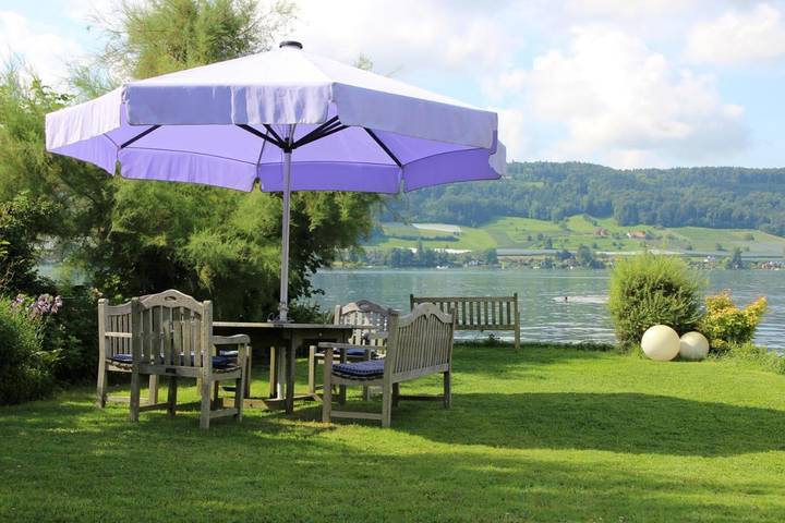 Ferienwohnung für 3 Personen, mit Terrasse und Garten sowie Seeblick und Ausblick in Öhningen
