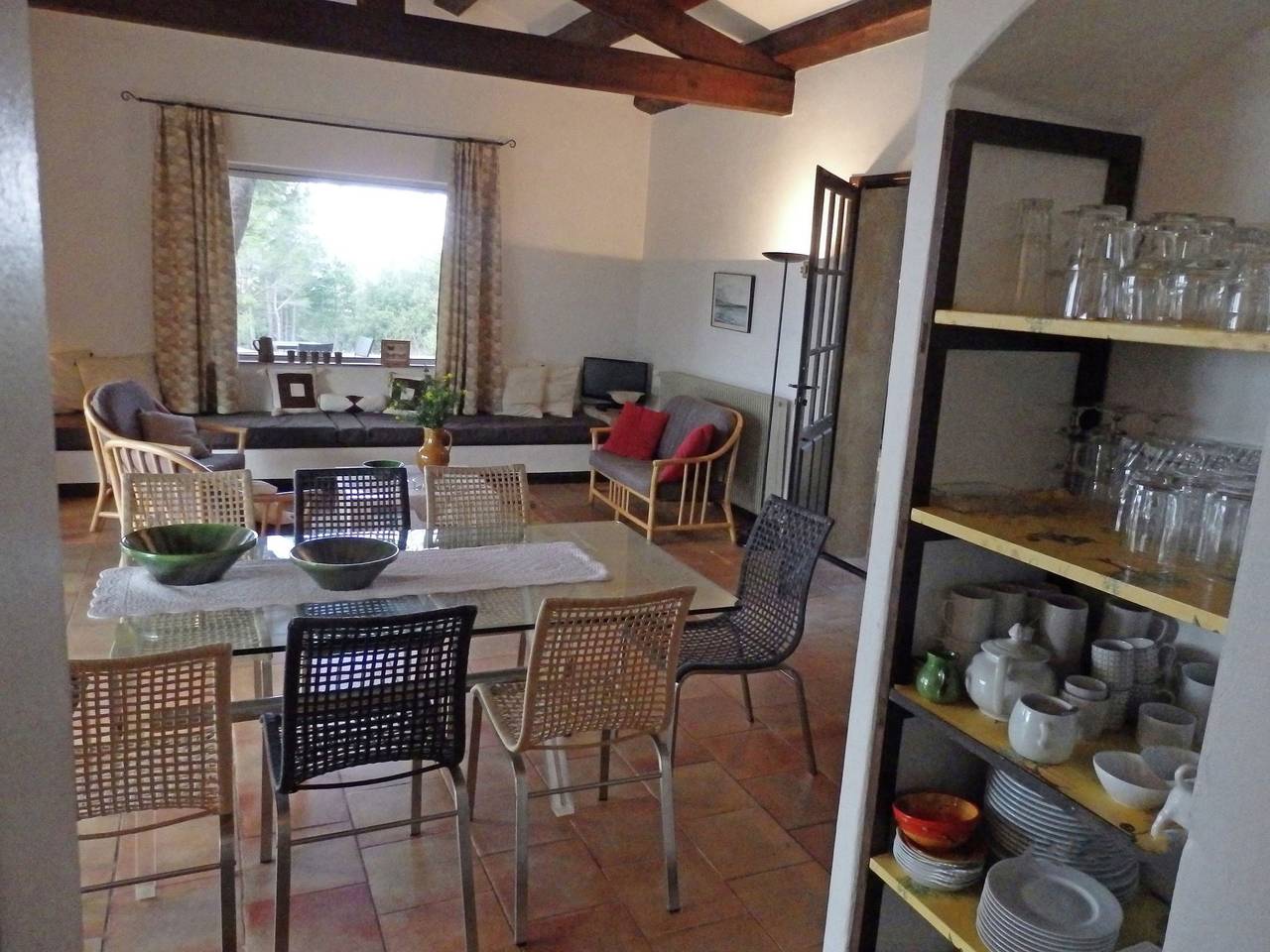 Saint-Siffret: Bos & Zwembad in Saint-Siffret, Nimes en omgeving