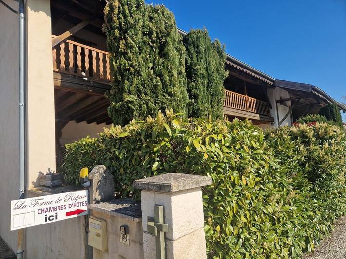 Maison d’hôte pour 3 personnes, avec jardin et piscine, animaux acceptés à Pérouges - 2