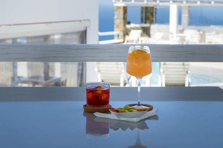 Location de vacances pour 5 personnes, avec piscine ainsi que balcon et vue sur l’océan dans Folégandros - 3