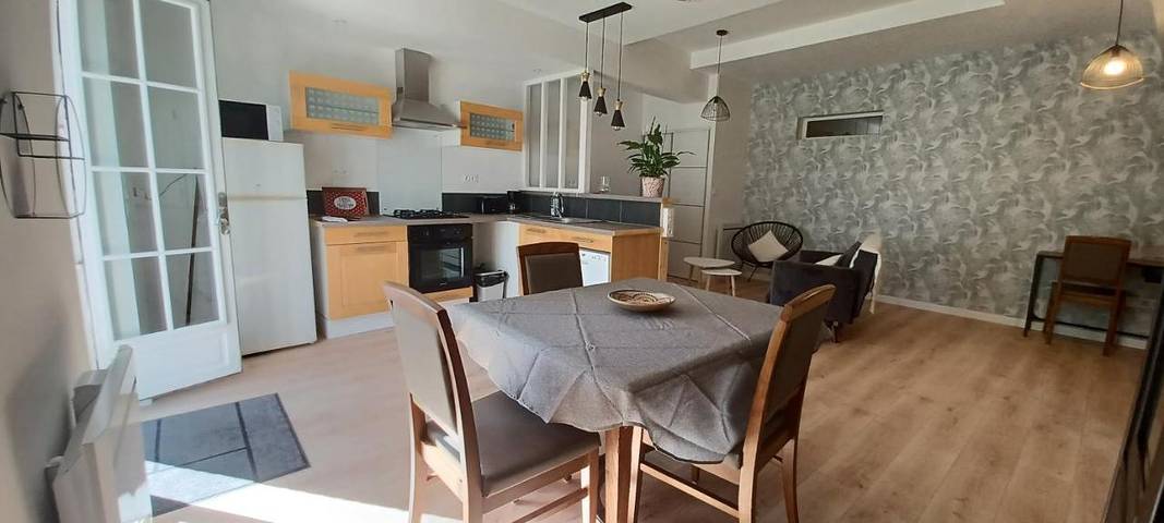 Location de vacances pour 3 personnes, avec Terrasse et Vue à Puycalvel - 4