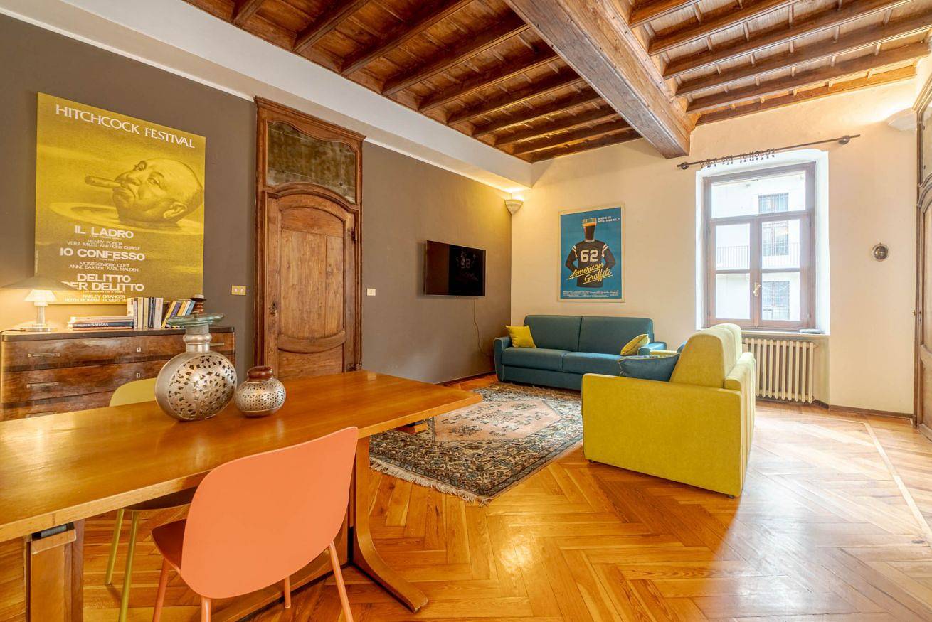 Entire apartment, Quadrilatero Romano! Exclusive & Roomy Apt x7 in Turin, Turin Province