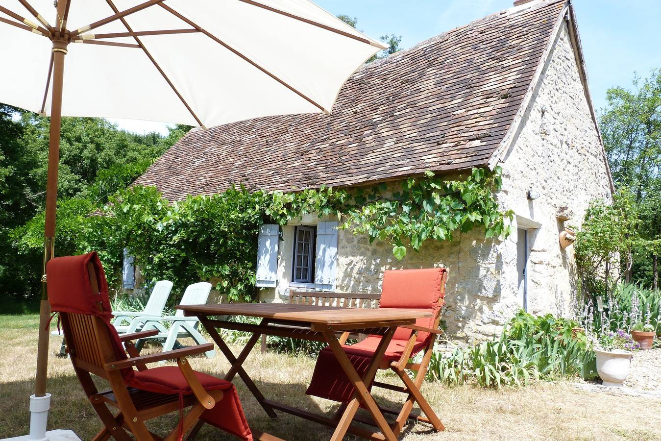 Maison de campagne 'Hameau des Rabauds - La Tourderie' avec piscine, jardin privé et Wi-Fi in Saint-Pierre-de-Maillé, Vienne (France)