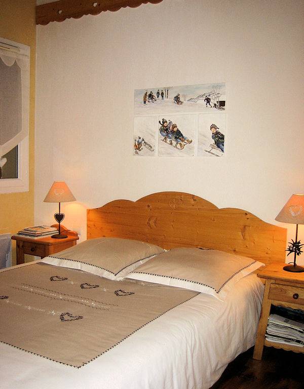 La Maison Jaune, le calme à la montagne - Chambre Rétro in Saint-Pancrace, Région de Saint-Jean-de-Maurienne