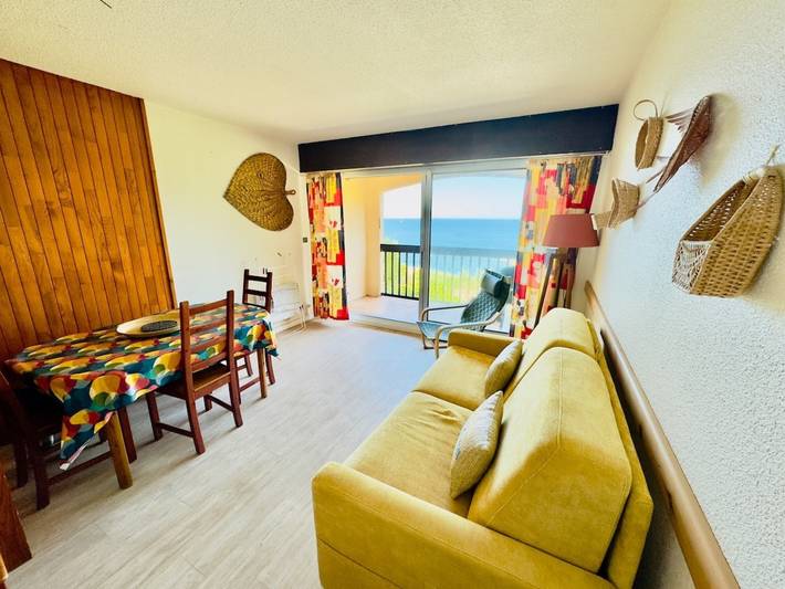 Appartamento intero, Appartamento 'L'Oli Doux' con vista mare, terrazza privata e Wi-Fi in La Côte Vermeille, Port-Vendres