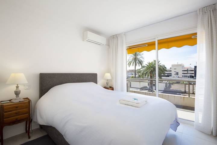 Gîte pour 5 personnes, avec terrasse dans Gare De Cannes - 4