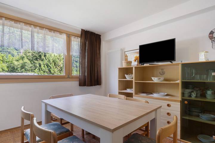 Apartamento entero, Apartamento 'Marilleva 900 Terminal' con vistas a la montaña, terraza privada y Wi-Fi in Marilleva, Mezzana