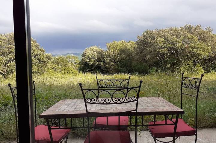 Location de vacances pour 6 personnes, avec piscine ainsi que terrasse et jardin à Buoux - 4