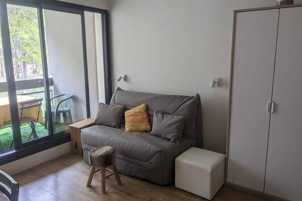 Entire apartment, 20m from ski slopes, tv, ski locker, 18m², La Joue du Loup in La Joue du Loup, Le Dévoluy
