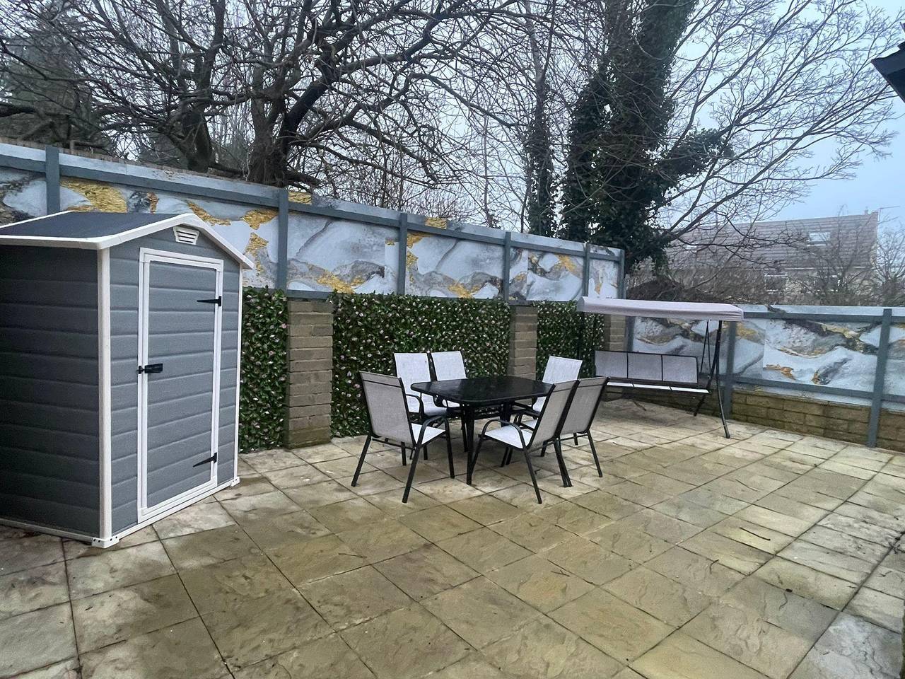 House Sleeps 9 with Garden and Parking in Bradford, Yorkshire de l'Ouest