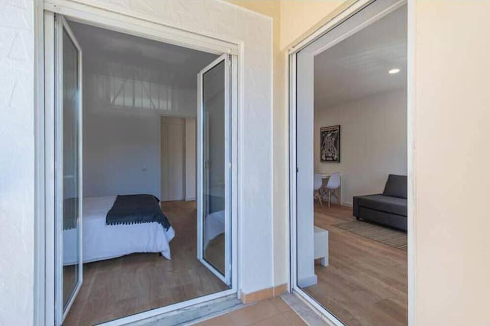 Village Carcavelos I Elegance by the Sea Steps from Praia & Santini in Carcavelos e Parede, Costa de Lisboa