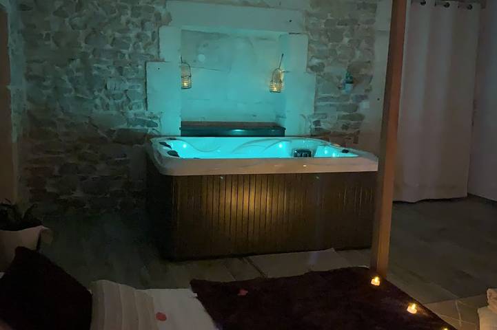 Gîte pour 2 personnes, avec jacuzzi à Milhaud - 4