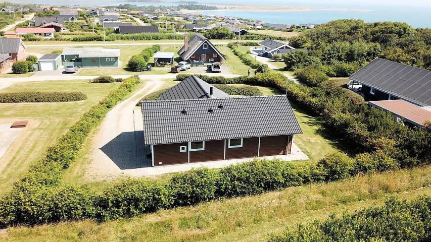Villa für 6 Personen, mit Balkon/Terrasse und Whirlpool sowie Sauna in Underbjerg