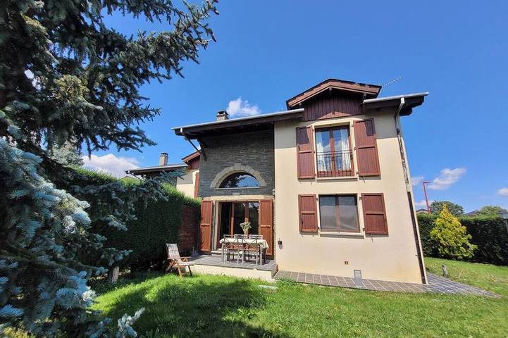 Location de vacances pour 9 personnes à Angoustrine-Villeneuve-des-Escaldes