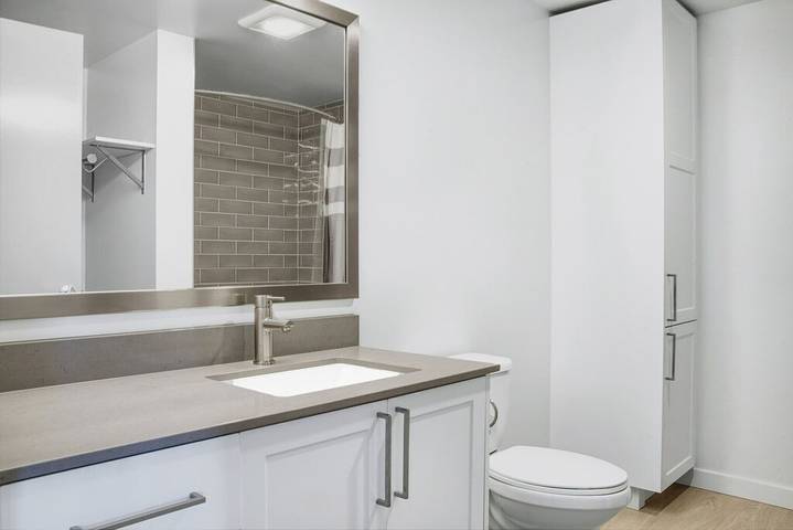 Holiday rental for 2 people, with pool in Seattle