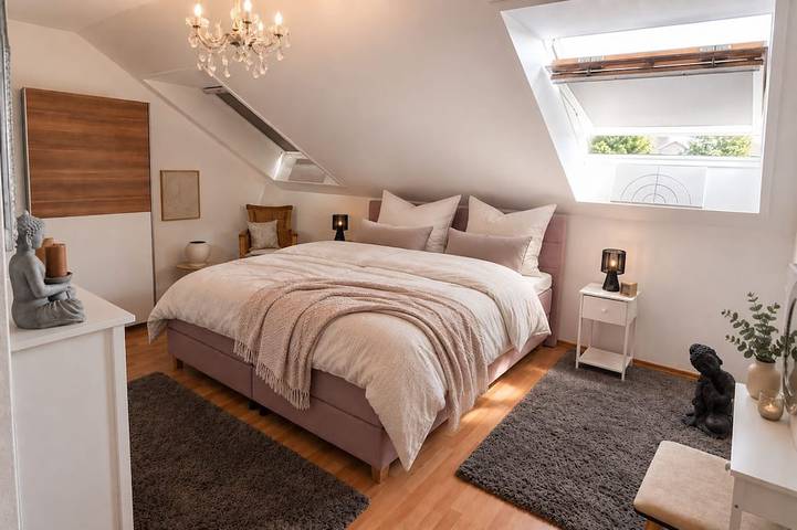Ganze Wohnung, Green Door Loft Stilvolles 160 m2 Apartment Balkon Gartenblick Hundefreundlich in Ibbenbüren, Kreis Steinfurt