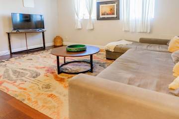 Vacation Apartment for 6 Guests in St. Louis, Missouri, Picture 2