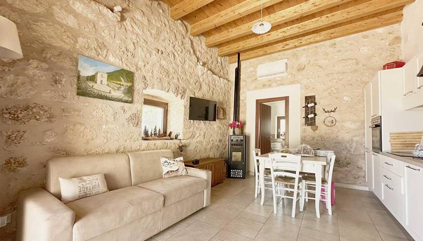 Location de vacances pour 5 personnes, avec terrasse ainsi que jardin et vue, animaux acceptés à San Donato Val di Comino - 4