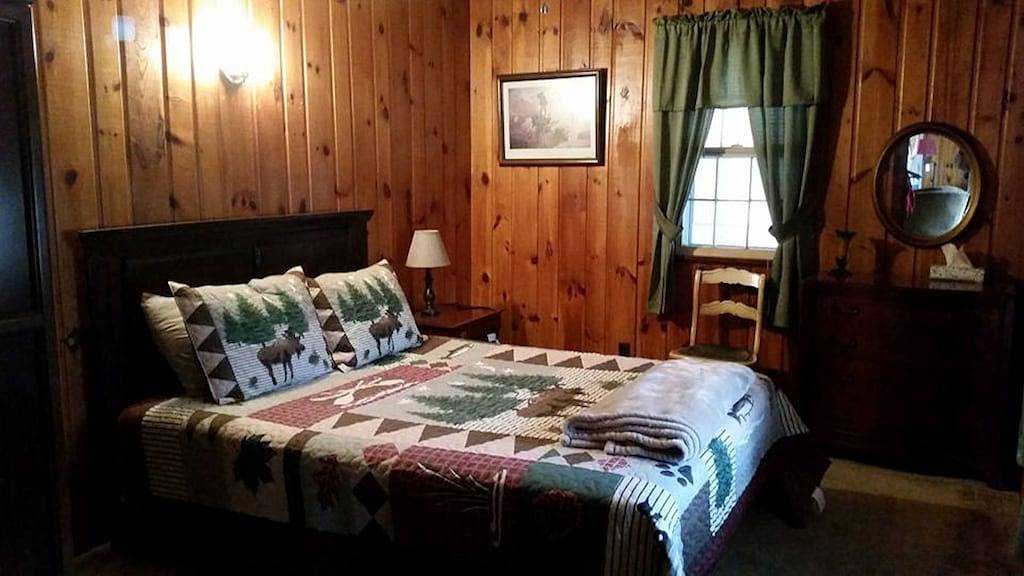 \"The Cabin At Trout Run\" - Genießen Sie die Klänge des Streams nur wenige Schritte entfernt! in Seneca Rocks